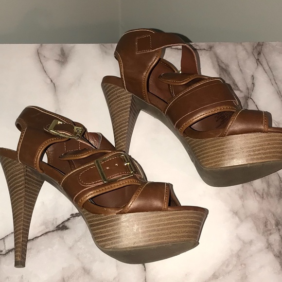 Gladiator Heel - Picture 6 of 9